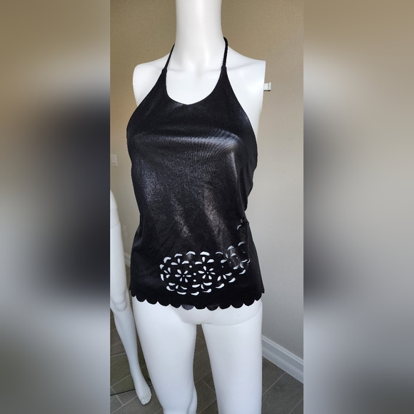Black Cutout Sleeveless Top - Picture 6 of 12
